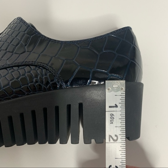 Opening Ceremony Crocodile Embossed Leather Platform Loafers - Picture 14 of 16